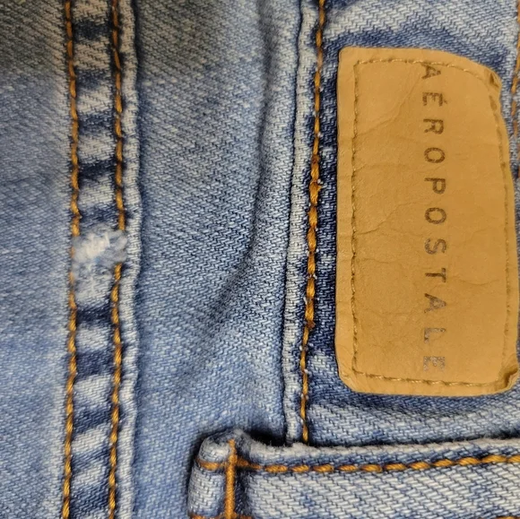 Aeropostale Boyfriend Jeans - Picture 4 of 4